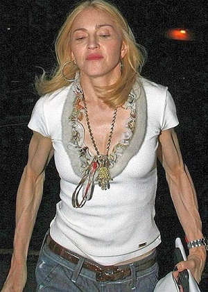 Madonna brazos
